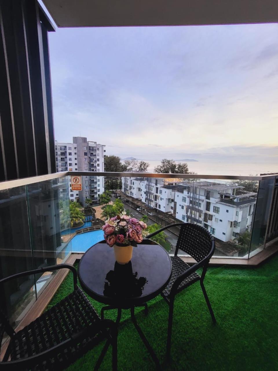 Timurbay By Irish Studio Suite Seaview Wifi Netflix Kuantan Exterior photo