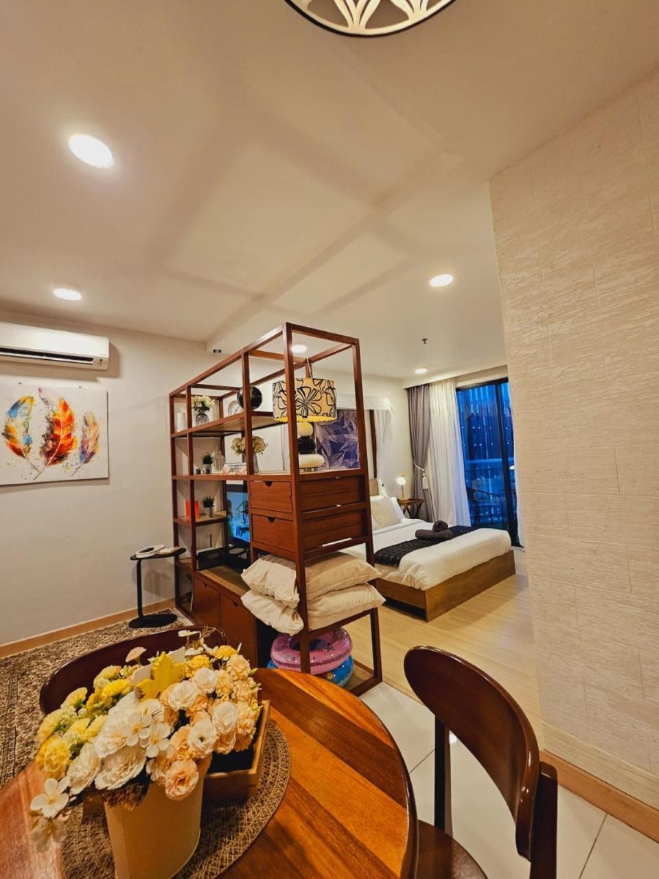 Timurbay By Irish Studio Suite Seaview Wifi Netflix Kuantan Exterior photo